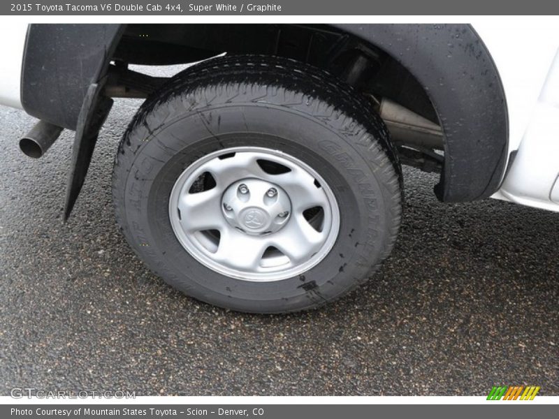 Super White / Graphite 2015 Toyota Tacoma V6 Double Cab 4x4