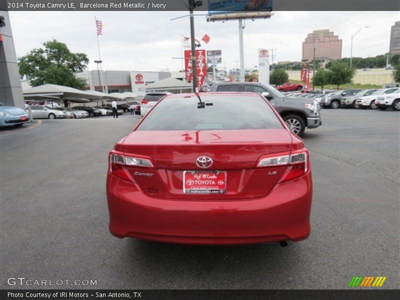 Barcelona Red Metallic / Ivory 2014 Toyota Camry LE