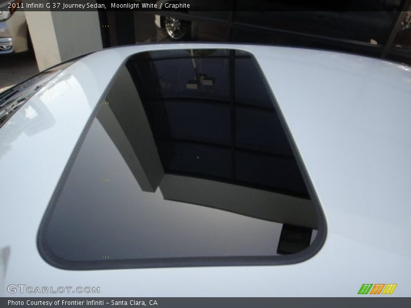 Moonlight White / Graphite 2011 Infiniti G 37 Journey Sedan