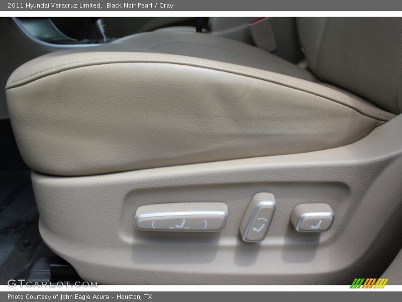 Black Noir Pearl / Gray 2011 Hyundai Veracruz Limited