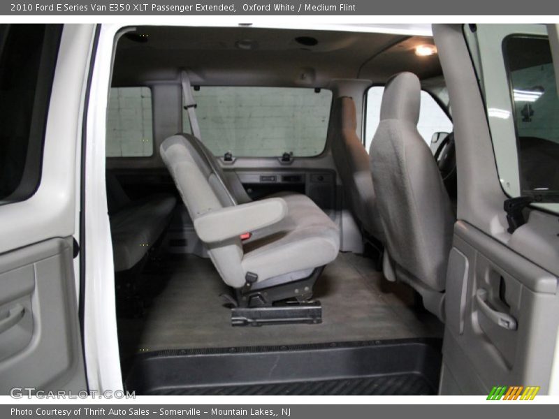 Oxford White / Medium Flint 2010 Ford E Series Van E350 XLT Passenger Extended