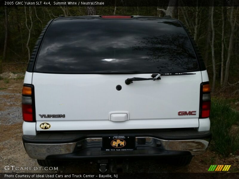 Summit White / Neutral/Shale 2005 GMC Yukon SLT 4x4