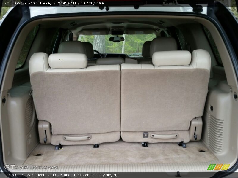 Summit White / Neutral/Shale 2005 GMC Yukon SLT 4x4