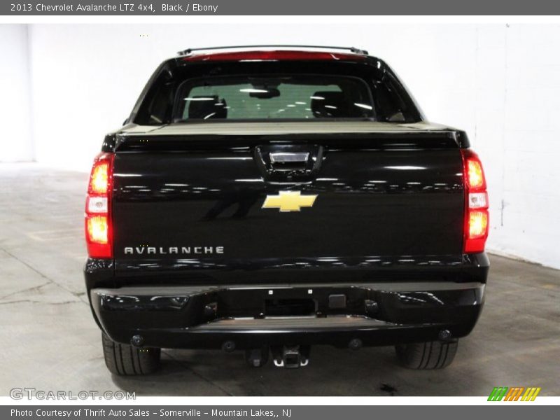 Black / Ebony 2013 Chevrolet Avalanche LTZ 4x4