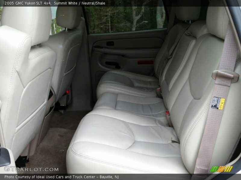 Summit White / Neutral/Shale 2005 GMC Yukon SLT 4x4