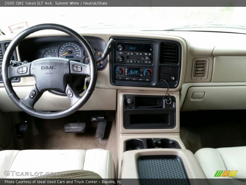 Summit White / Neutral/Shale 2005 GMC Yukon SLT 4x4