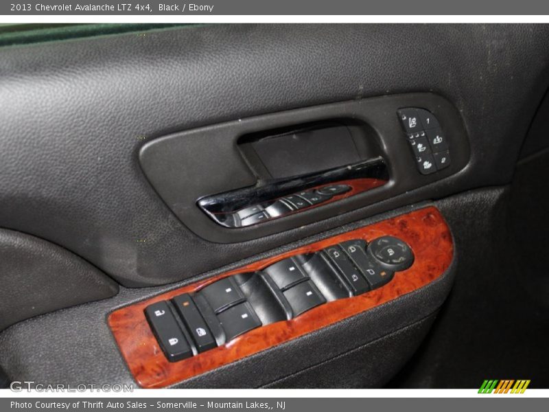 Black / Ebony 2013 Chevrolet Avalanche LTZ 4x4