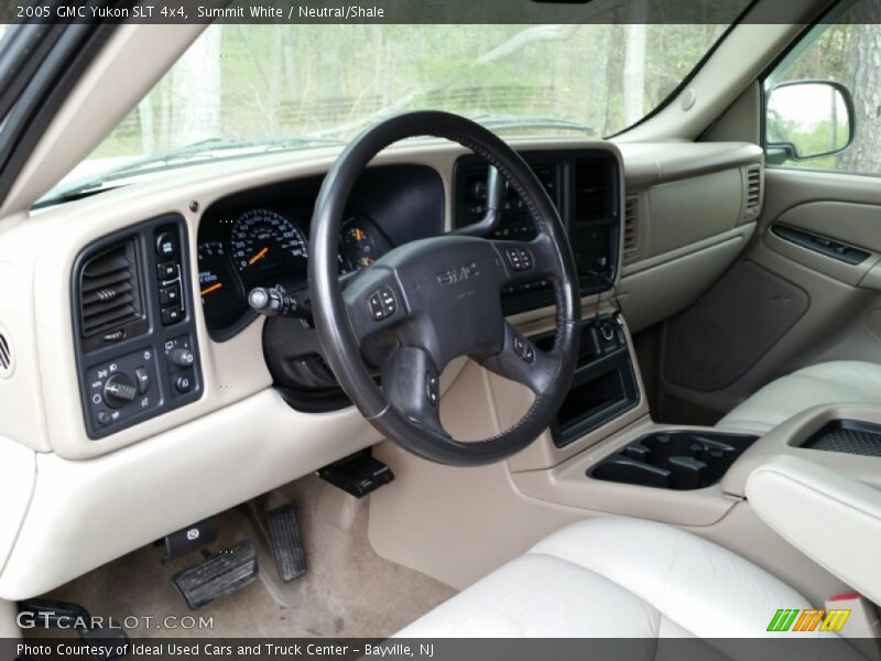 Summit White / Neutral/Shale 2005 GMC Yukon SLT 4x4