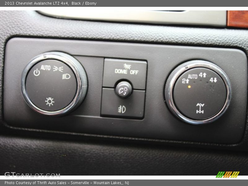 Black / Ebony 2013 Chevrolet Avalanche LTZ 4x4