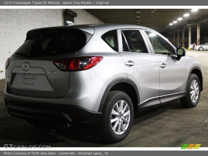Alpine Grey Metallic / Charcoal 2010 Volkswagen Tiguan SE 4Motion