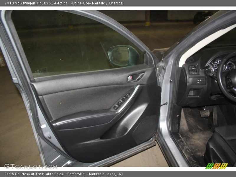 Alpine Grey Metallic / Charcoal 2010 Volkswagen Tiguan SE 4Motion