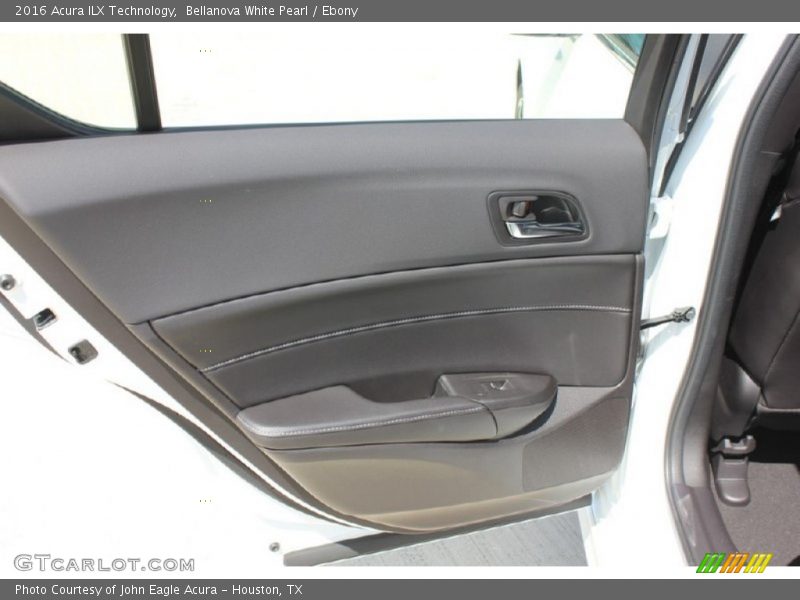 Bellanova White Pearl / Ebony 2016 Acura ILX Technology