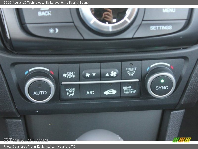 Bellanova White Pearl / Ebony 2016 Acura ILX Technology