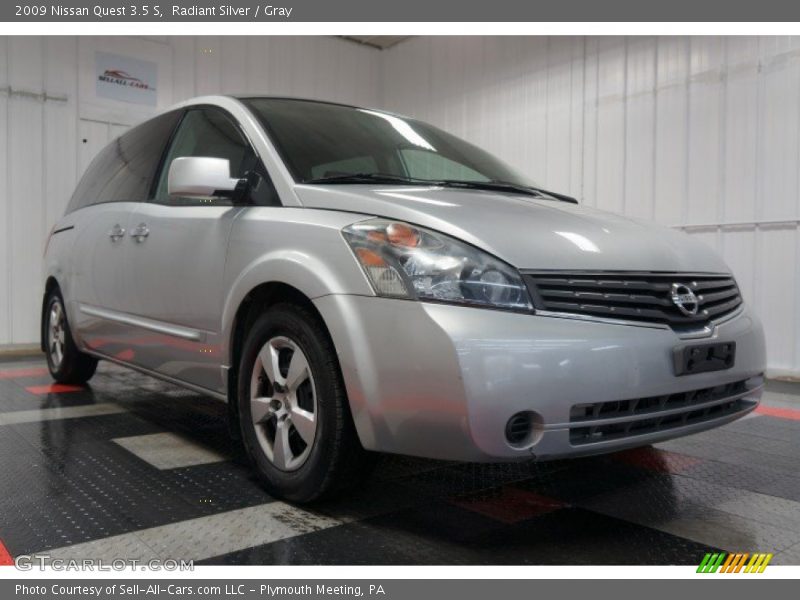 Radiant Silver / Gray 2009 Nissan Quest 3.5 S
