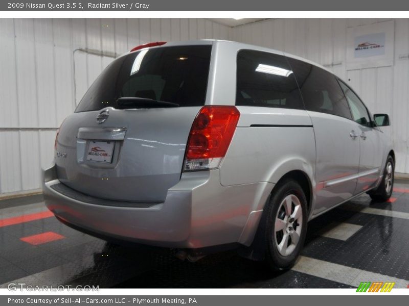 Radiant Silver / Gray 2009 Nissan Quest 3.5 S