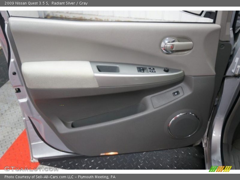 Radiant Silver / Gray 2009 Nissan Quest 3.5 S