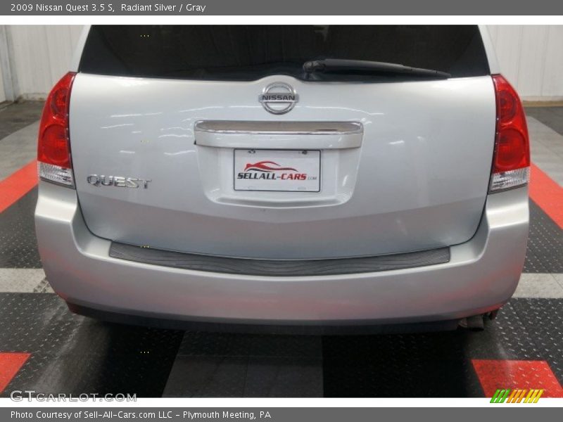 Radiant Silver / Gray 2009 Nissan Quest 3.5 S