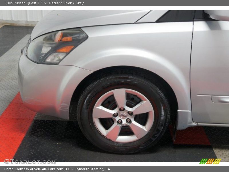 Radiant Silver / Gray 2009 Nissan Quest 3.5 S