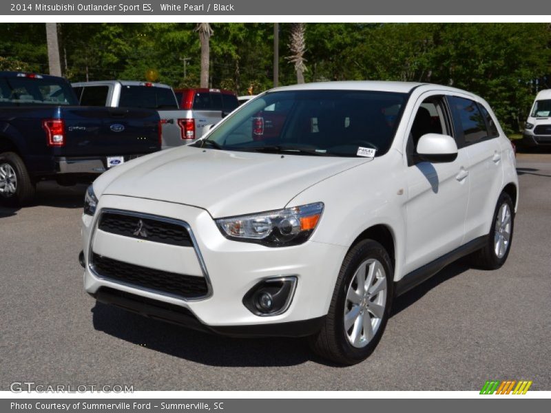 White Pearl / Black 2014 Mitsubishi Outlander Sport ES
