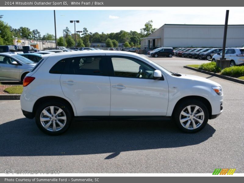 White Pearl / Black 2014 Mitsubishi Outlander Sport ES