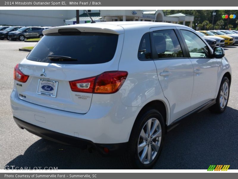 White Pearl / Black 2014 Mitsubishi Outlander Sport ES