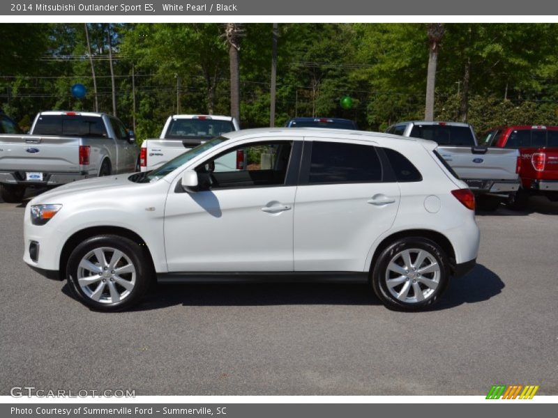 White Pearl / Black 2014 Mitsubishi Outlander Sport ES