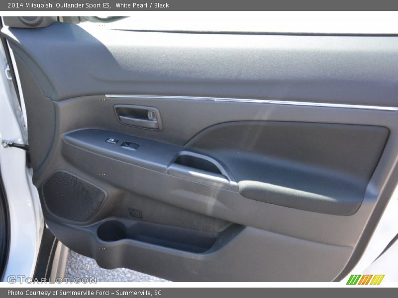 White Pearl / Black 2014 Mitsubishi Outlander Sport ES