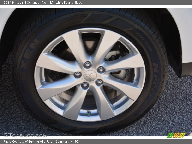 White Pearl / Black 2014 Mitsubishi Outlander Sport ES