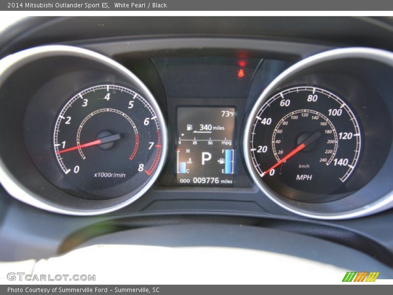 White Pearl / Black 2014 Mitsubishi Outlander Sport ES