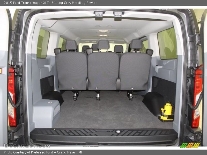  2015 Transit Wagon XLT Trunk