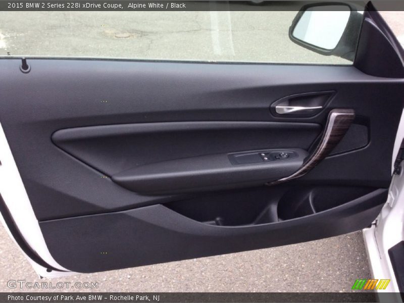 Alpine White / Black 2015 BMW 2 Series 228i xDrive Coupe