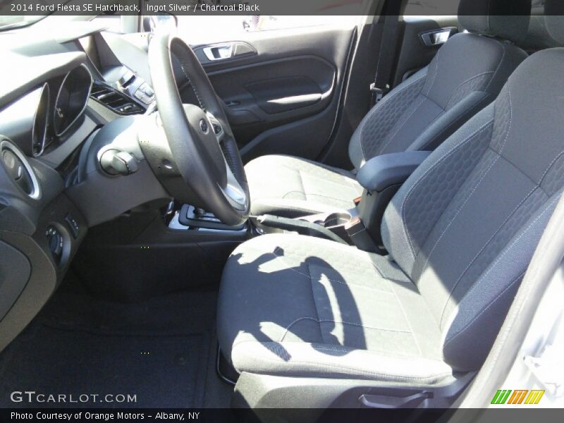 Ingot Silver / Charcoal Black 2014 Ford Fiesta SE Hatchback