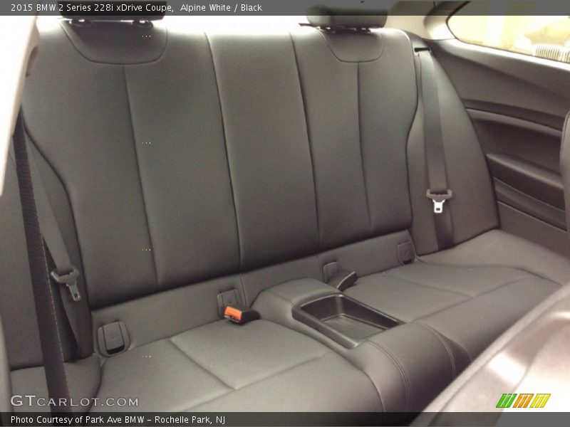 Alpine White / Black 2015 BMW 2 Series 228i xDrive Coupe