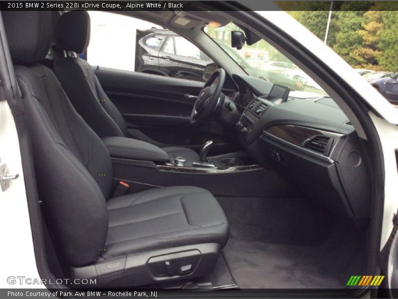 Alpine White / Black 2015 BMW 2 Series 228i xDrive Coupe