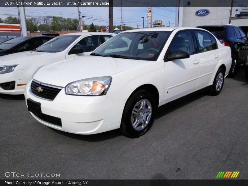 Front 3/4 View of 2007 Malibu LS Sedan