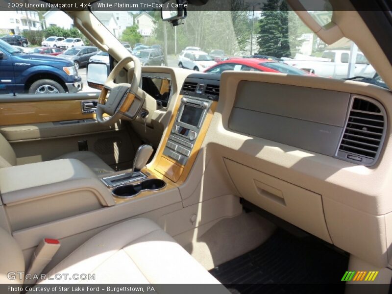 White Platinum Tri-Coat / Camel 2009 Lincoln Navigator L 4x4