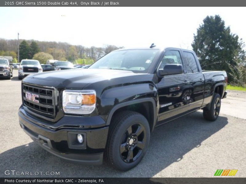 Front 3/4 View of 2015 Sierra 1500 Double Cab 4x4