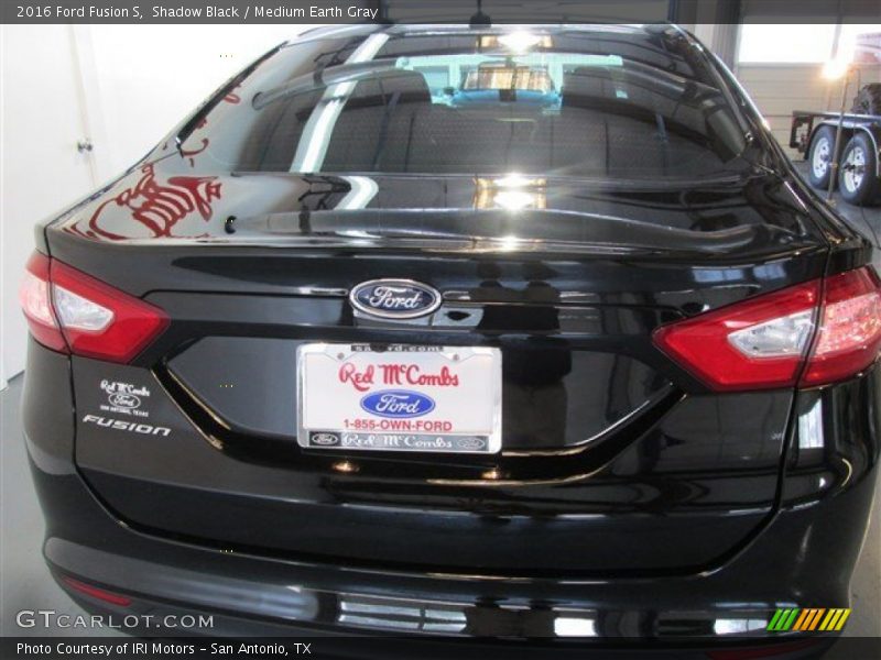 Shadow Black / Medium Earth Gray 2016 Ford Fusion S