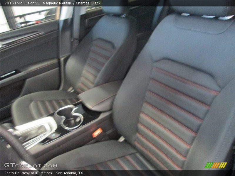 Magnetic Metallic / Charcoal Black 2016 Ford Fusion SE