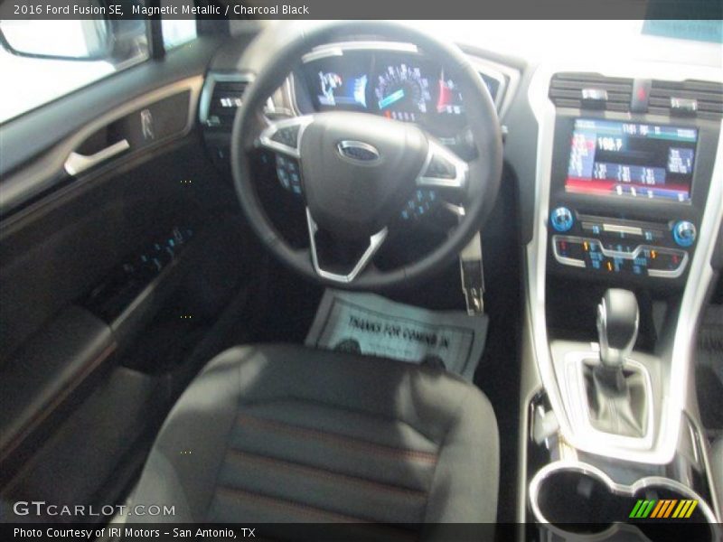 Magnetic Metallic / Charcoal Black 2016 Ford Fusion SE