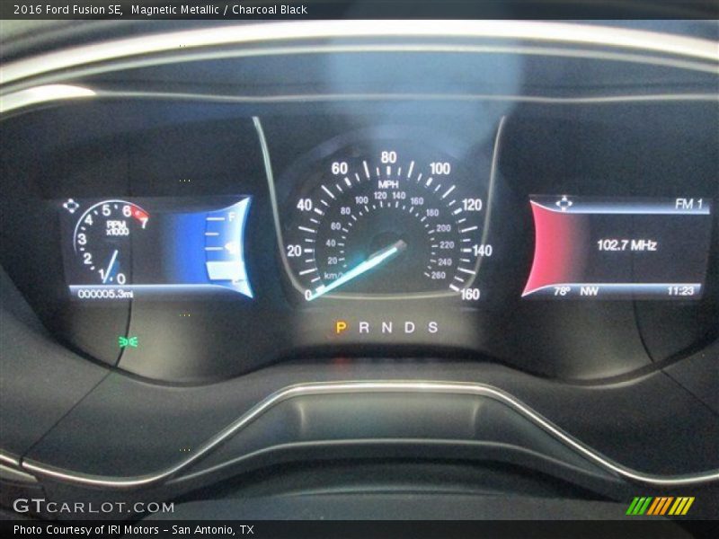 Magnetic Metallic / Charcoal Black 2016 Ford Fusion SE
