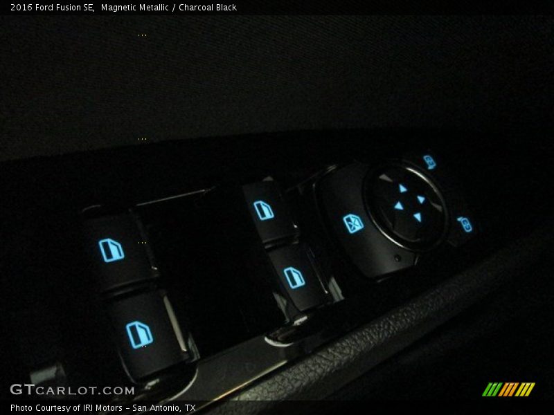 Magnetic Metallic / Charcoal Black 2016 Ford Fusion SE