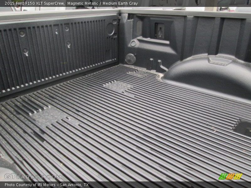 Magnetic Metallic / Medium Earth Gray 2015 Ford F150 XLT SuperCrew