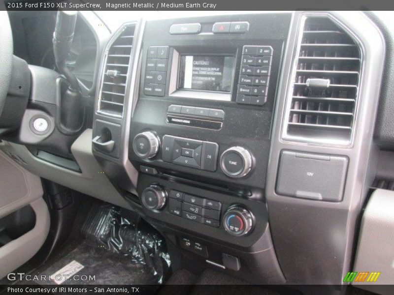 Magnetic Metallic / Medium Earth Gray 2015 Ford F150 XLT SuperCrew