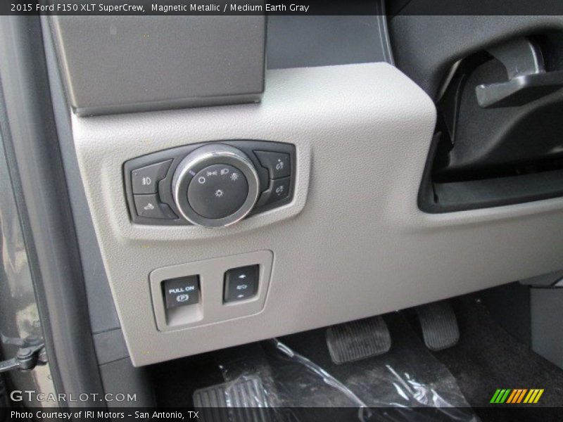 Magnetic Metallic / Medium Earth Gray 2015 Ford F150 XLT SuperCrew