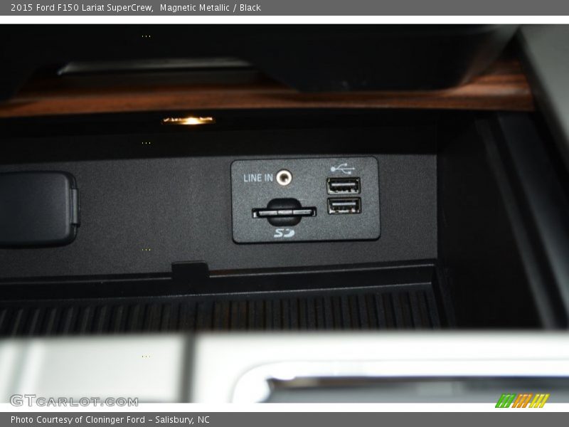 Magnetic Metallic / Black 2015 Ford F150 Lariat SuperCrew