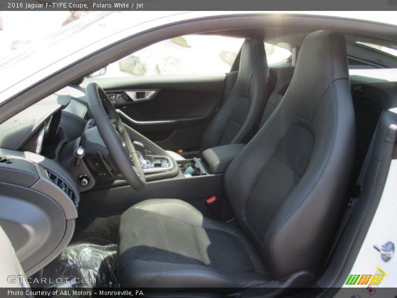Front Seat of 2016 F-TYPE Coupe