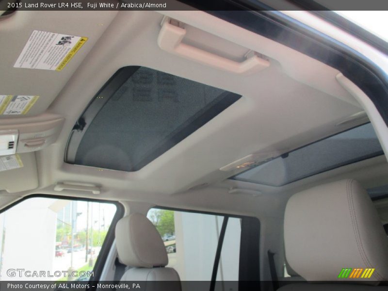 Fuji White / Arabica/Almond 2015 Land Rover LR4 HSE