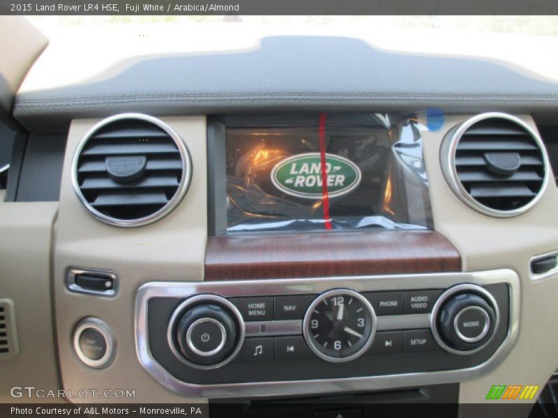 Fuji White / Arabica/Almond 2015 Land Rover LR4 HSE