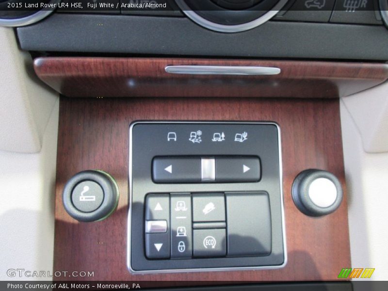 Fuji White / Arabica/Almond 2015 Land Rover LR4 HSE
